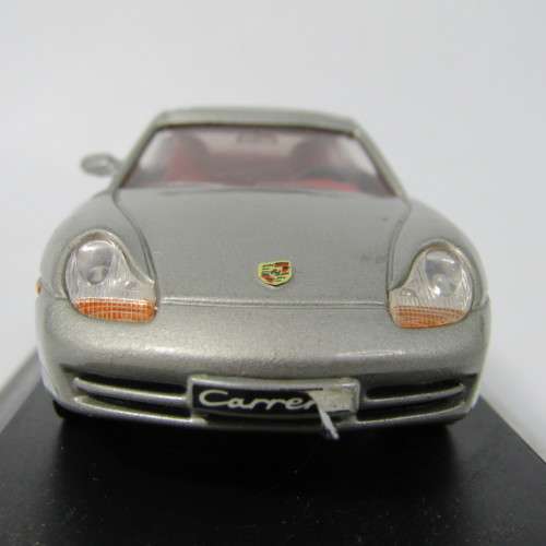 Road Signature Porsche 996 Carrera 2 die-cast model car - mirror missing - scale 1/43