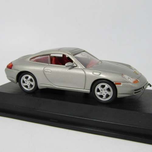 Road Signature Porsche 996 Carrera 2 die-cast model car - mirror missing - scale 1/43