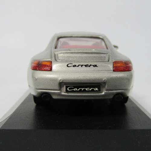 Road Signature Porsche 996 Carrera 2 die-cast model car - mirror missing - scale 1/43
