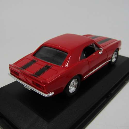 Road Signature 1967 Chevrolet Camaro Z-28 die-cast model car - scale 1/43