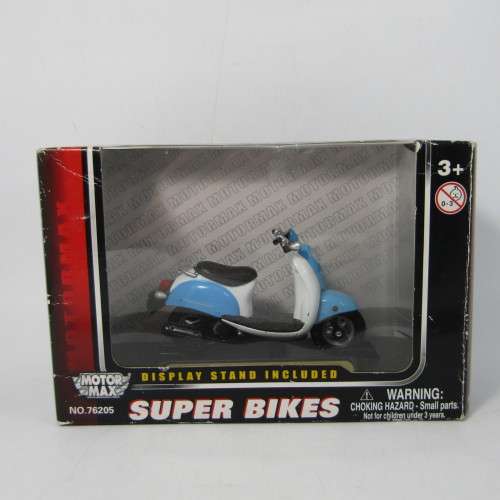 MotorMax Honda Metropolitan die-cast model motorcycle in box - scale 1/18