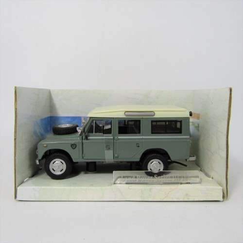 Hongwell Cararama Land Rover series 3 die-cast model car - scale 1/43