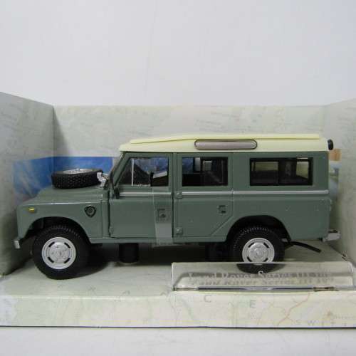 Hongwell Cararama Land Rover series 3 die-cast model car - scale 1/43