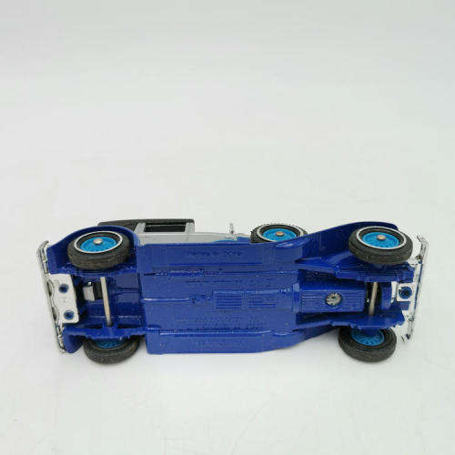 Matchbox models of Yesteryear 1930 Duesenberg Model J town car in box