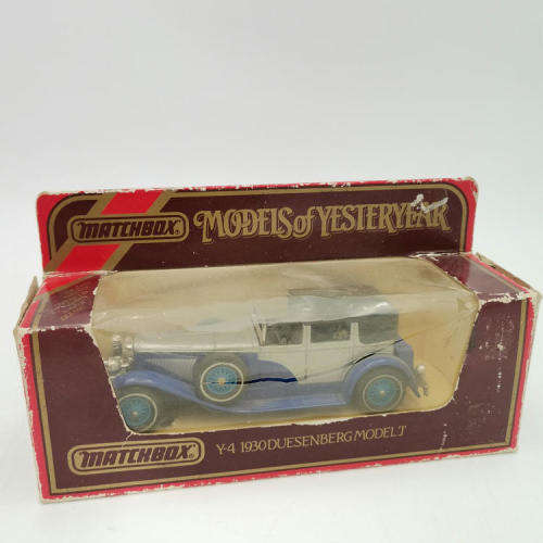 Matchbox models of Yesteryear 1930 Duesenberg Model J town car in box