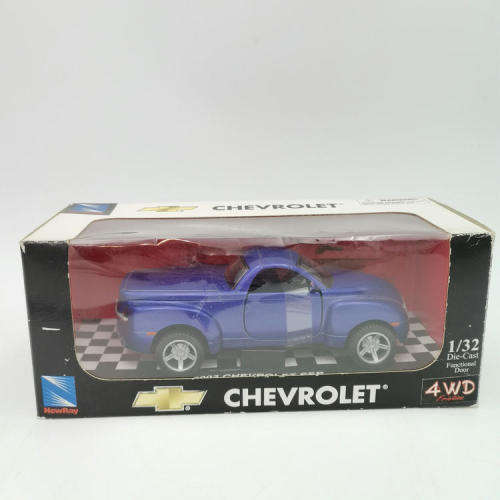 NewRay 2003 Chevrolet SSR die-cast model car - scale 1/32