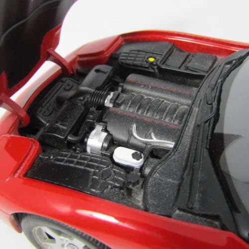 UT Models 1998 Chevrolet Corvette die-cast model car - scale 1/18