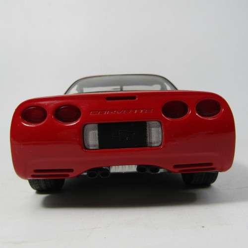 UT Models 1998 Chevrolet Corvette die-cast model car - scale 1/18