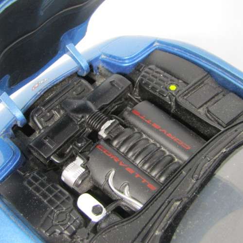 UT Models 1998 Chevrolet Corvette die-cast model car with removable roof - scale 1/18
