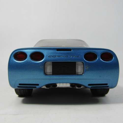 UT Models 1998 Chevrolet Corvette die-cast model car with removable roof - scale 1/18