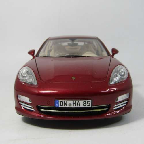 Norev Porsche Panamera 4s die-cast model car - mirrors repaired - scale 1/18