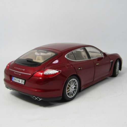 Norev Porsche Panamera 4s die-cast model car - mirrors repaired - scale 1/18