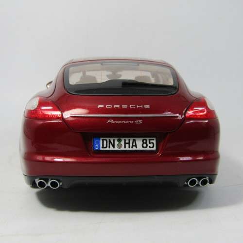 Norev Porsche Panamera 4s die-cast model car - mirrors repaired - scale 1/18