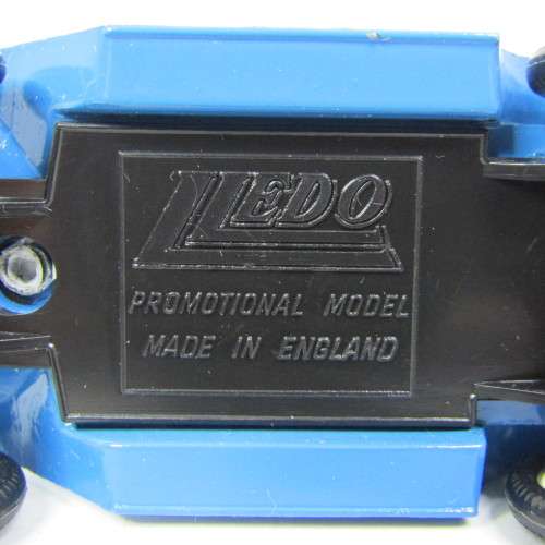 Lledo 1920 Ford Model T van - Blackpool pleasure beach promotional model car in box