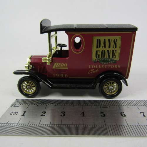 Lledo Days Gone 1920 Ford Model T van - 1990 Days Gone collectors club model car in box