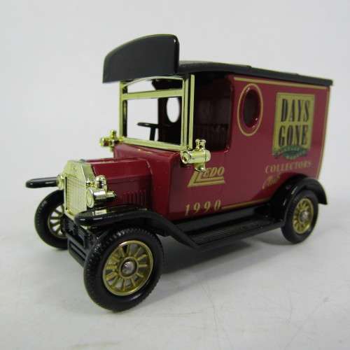 Lledo Days Gone 1920 Ford Model T van - 1990 Days Gone collectors club model car in box