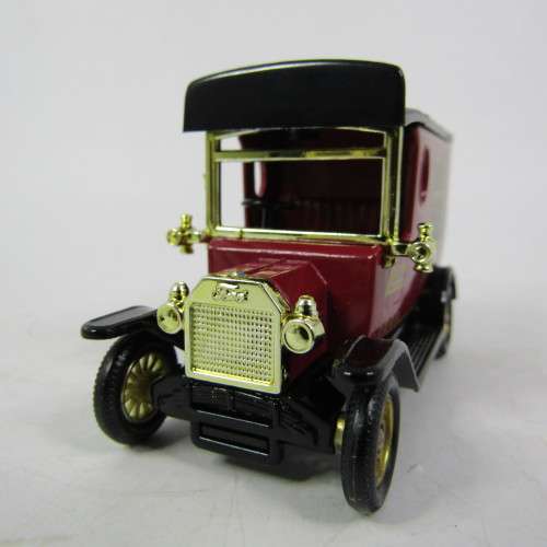 Lledo Days Gone 1920 Ford Model T van - 1990 Days Gone collectors club model car in box