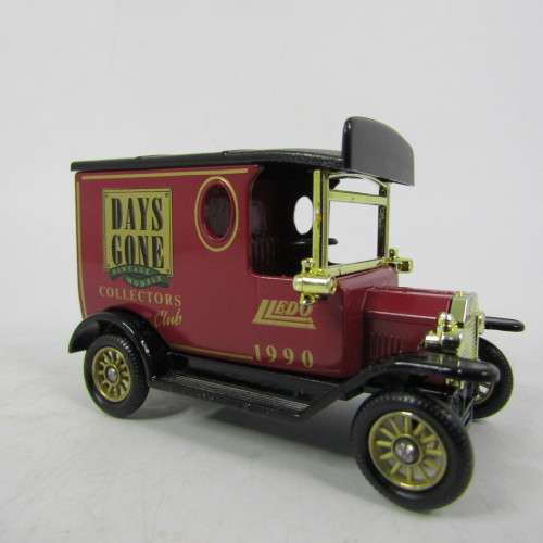 Lledo Days Gone 1920 Ford Model T van - 1990 Days Gone collectors club model car in box