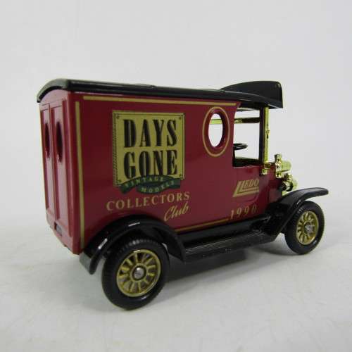 Lledo Days Gone 1920 Ford Model T van - 1990 Days Gone collectors club model car in box