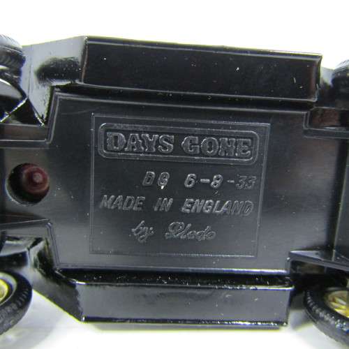 Lledo Days Gone 1920 Ford Model T van - 1990 Days Gone collectors club model car in box