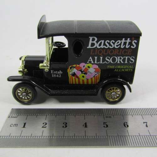 Lledo 1920 Ford Model T van - Bassets Liquorice allsorts promotional model car in box