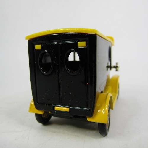 Lledo 1920 Ford Model T van - Ringtons Tea promotional model car in box