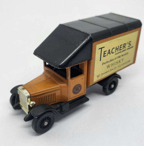 Days Gone Lledo #3 Morris Parcel van - Teachers Whiskey model car