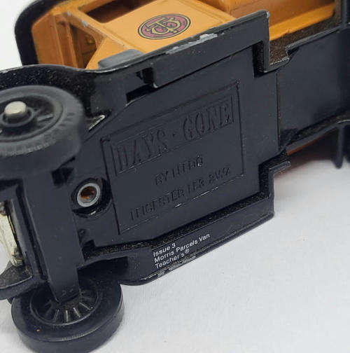 Days Gone Lledo #3 Morris Parcel van - Teachers Whiskey model car