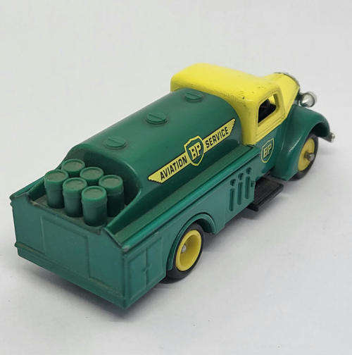Days Gone Lledo #8 BP Aviation 1939 Ford tanker model car