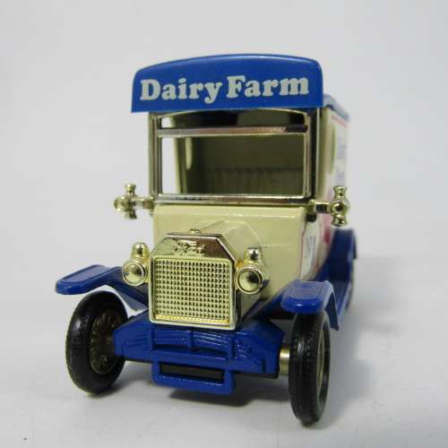 Lledo 1920 Ford Model T van - Dairy Farm Hampers promotional model car in box