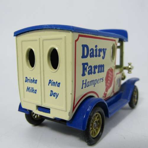 Lledo 1920 Ford Model T van - Dairy Farm Hampers promotional model car in box