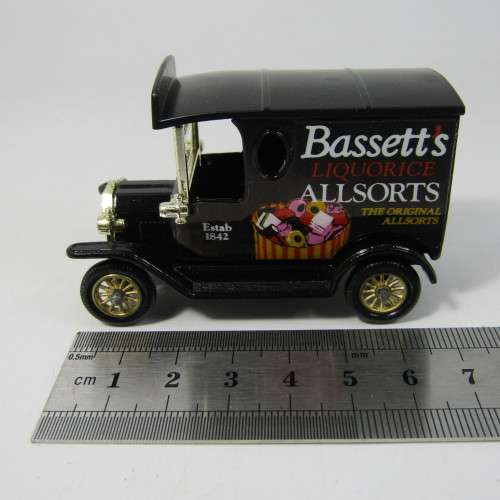 Lledo 1920 Ford Model T van - Bassett`s Liquorice Allsorts promotional model car in box