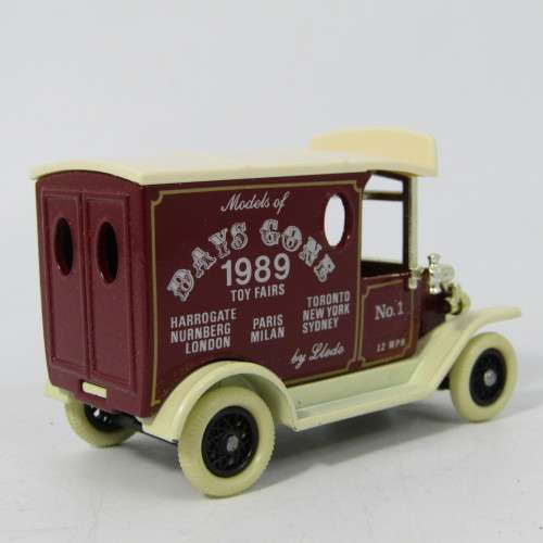 Lledo Days Gone 1920 Ford Model T van -1989 Days Gone toy fairs model car in box