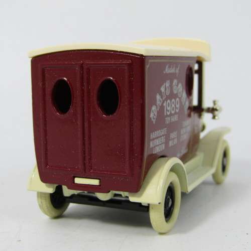 Lledo Days Gone 1920 Ford Model T van -1989 Days Gone toy fairs model car in box