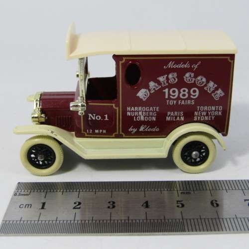 Lledo Days Gone 1920 Ford Model T van -1989 Days Gone toy fairs model car in box