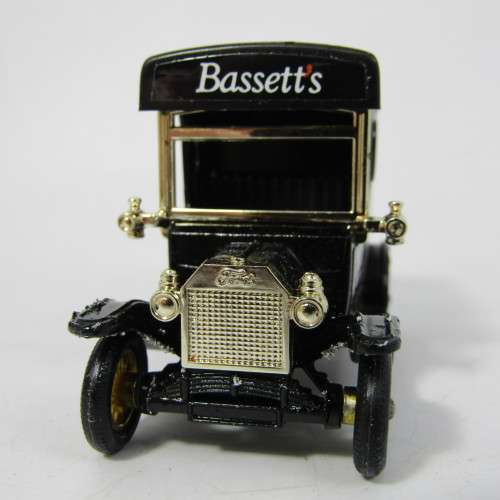 Lledo 1920 Ford Model T van - Bassett`s Liquorice Allsorts promotional model car in box