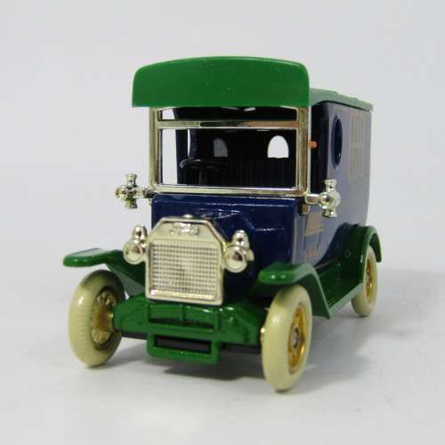 Lledo 1920 Ford Model T van - 1991 Days Gone Collectors Club model car in box