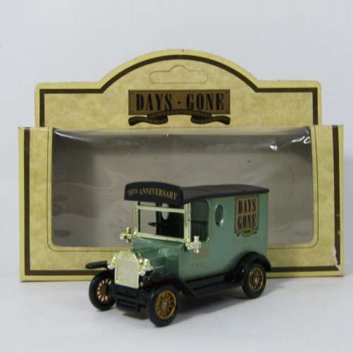 Lledo 1920 Ford Model T van - 1992 Days Gone Collectors Club model car in box