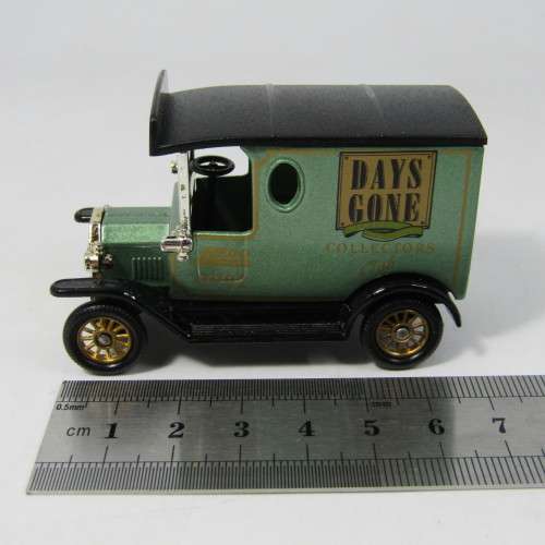 Lledo 1920 Ford Model T van - 1992 Days Gone Collectors Club model car in box