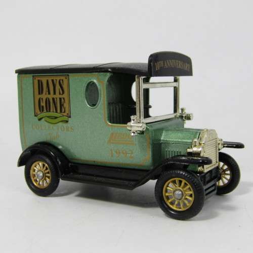 Lledo 1920 Ford Model T van - 1992 Days Gone Collectors Club model car in box