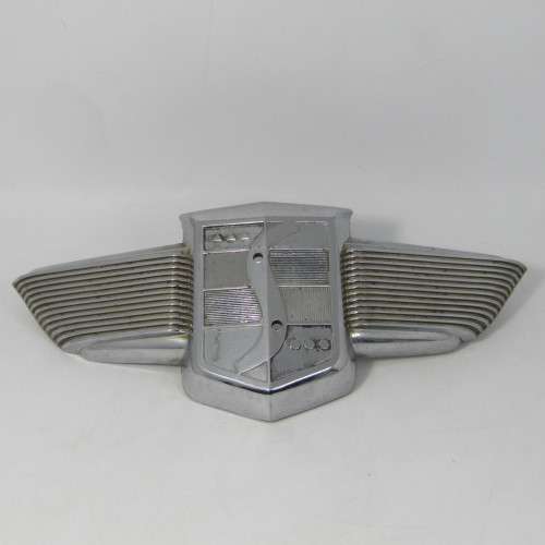 Vintage Studbaker bonnet badge