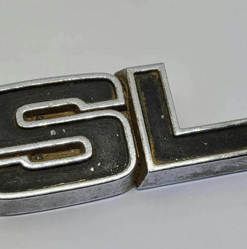 Vauxhall Victor SL badge - Vintage
