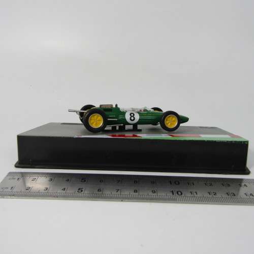 Formula 1 Lotus 25 - 1963 die-cast racing model car - #8 Jim Clark - scale 1/43