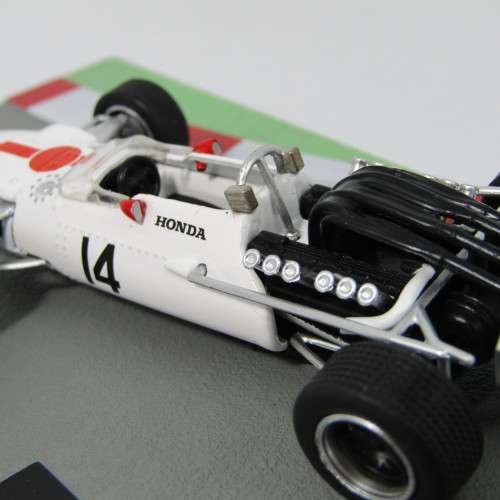 Formula 1 Honda RA300 - 1967 die-cast racing model car - #14 John Surtees - scale 1/43