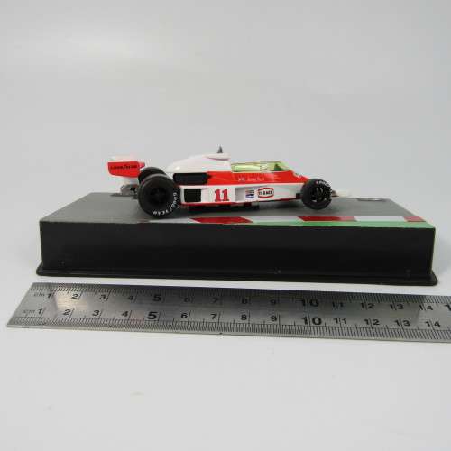 Formula 1 McLaren M23 - 1976 die-cast racing model car - #11 James Hunt - scale 1/43