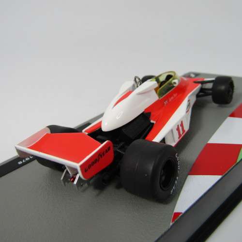 Formula 1 McLaren M23 - 1976 die-cast racing model car - #11 James Hunt - scale 1/43