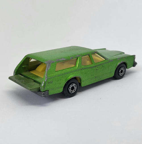 Matchbox Superfast #74 Cougar Villager toy car - Opening rear