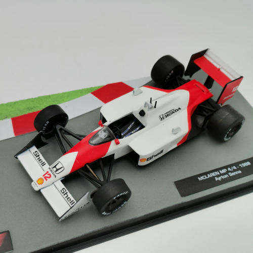 Formula 1 McLaren MP4/4 - 1988 die-cast racing model car - #12 Ayrton Senna - scale 1/43