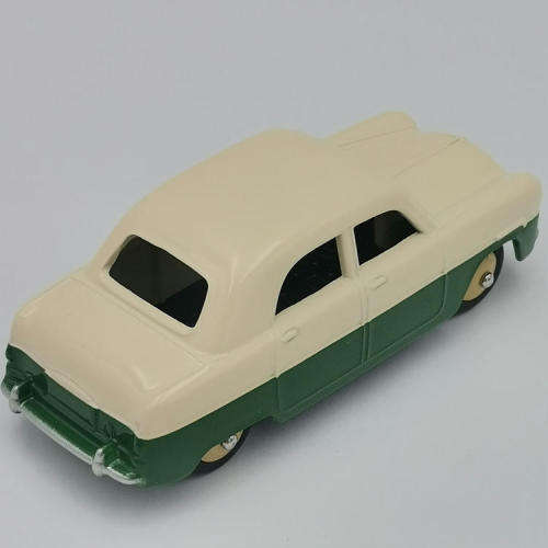 DeAgostini Dinky Toys #162 Ford Zephyr Saloon toy car in box