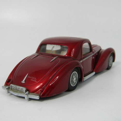 Matchbox Dinky 1946 Delahaye 145 Chapron die-cast model car